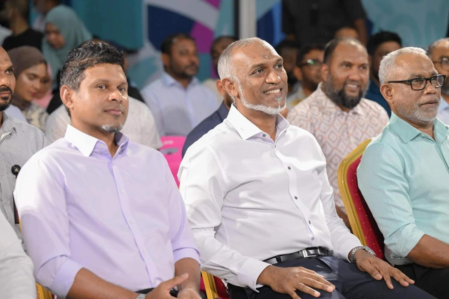 Image for ކޮންގްރެސް ޕާޓީގެ އެތެރޭގެ އިންތިޚާބު ކާމިޔާބު ކުރެއްވި ބޭފުޅުންނަށް ރައީސް މަރުޙަބާ ދަންނަވައިފި. service